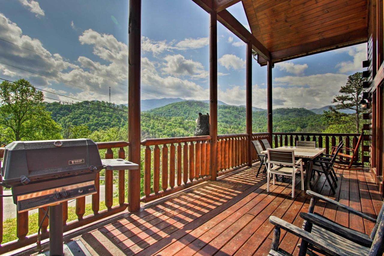 Expansive Gatlinburg Cabin Hot Tub, Deck And Grill! Esterno foto