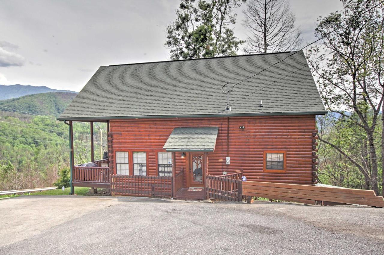 Expansive Gatlinburg Cabin Hot Tub, Deck And Grill! Esterno foto