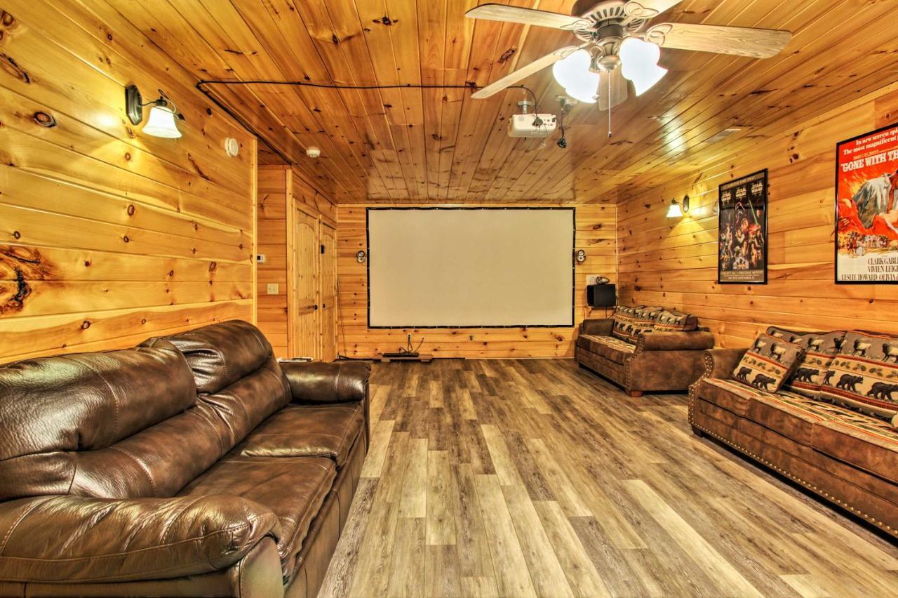 Expansive Gatlinburg Cabin Hot Tub, Deck And Grill! Esterno foto