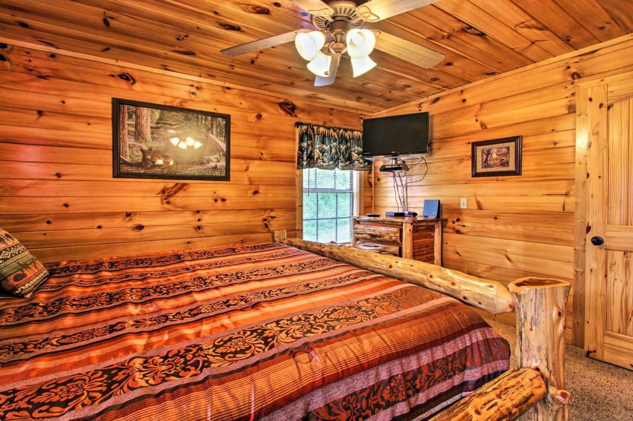 Expansive Gatlinburg Cabin Hot Tub, Deck And Grill! Esterno foto